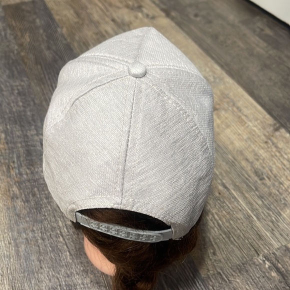 Hat Fila - Picture 3 of 7